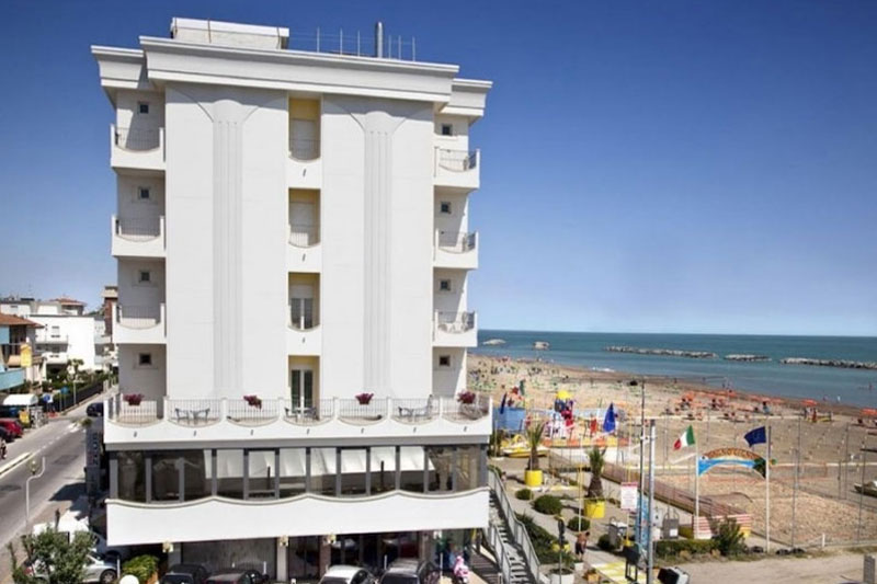 3-star Hotel Orchidea Blu Rimini facing the sea